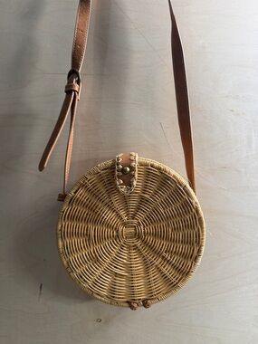 Universal Thread Round Woven Straw Crossbody in Natural and Brown
